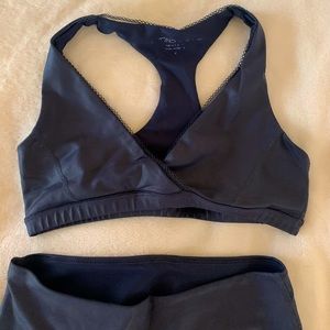 Navy Beyond Yoga Snake Liquid Matching Set